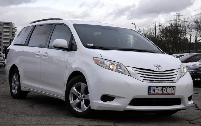 Toyota Sienna cena 97999 przebieg: 133900, rok produkcji 2015 z Sulejówek małe 352